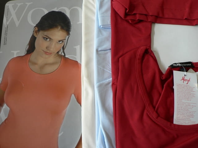 MAP S, M светлосиня италианска дамска микрофибърна тениска с къс ръкав женски тениски с къси ръкави - снимка 3