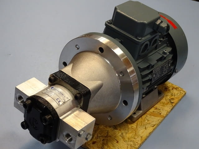 Хидравличен агрегат (хидравлична помпа 250Bar, ел.двигател 0.37kW) - снимка 4
