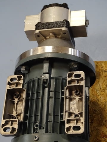 Хидравличен агрегат (хидравлична помпа 250Bar, ел.двигател 0.37kW) - снимка 8