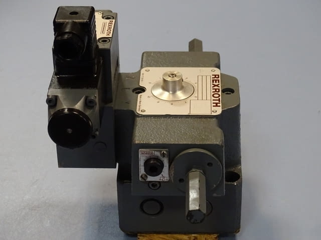 Хидравличен регулатор на дебит Rexroth 2FRW 10-21/50 L 6AY W 220-50 Z4 2-way flow control valve - снимка 8