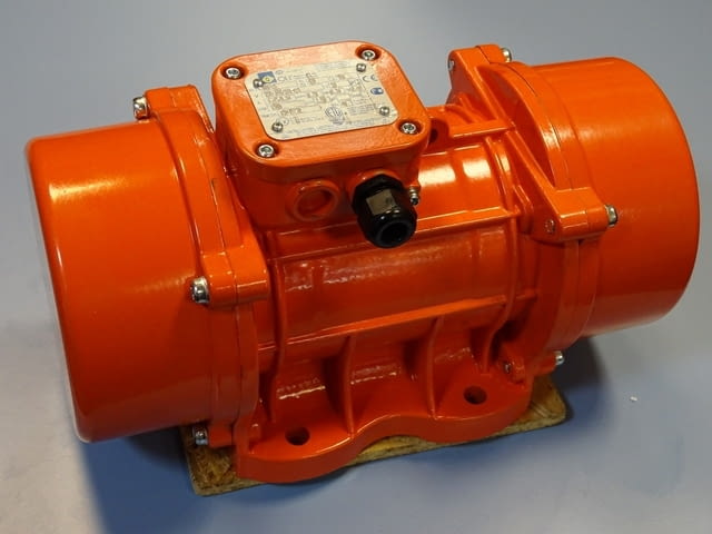 Вибромотор OLI MVE 400/15 electric vibrating motor 220/380V, city of Plovdiv - снимка 2