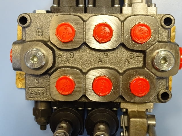 Хидравличен разпределител Galtech Q25 monoblock valves 3 spool - снимка 6