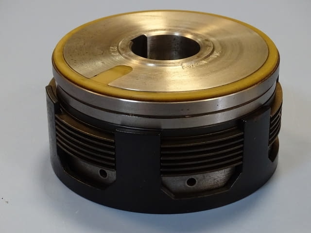 Съединител електро-магнитен Dessau 3KL-10 electromagnetic clutch - снимка 1