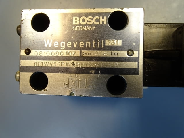 Хидравличен разпределител BOSCH 0810 090107 directional control valve 081WV06 - снимка 2