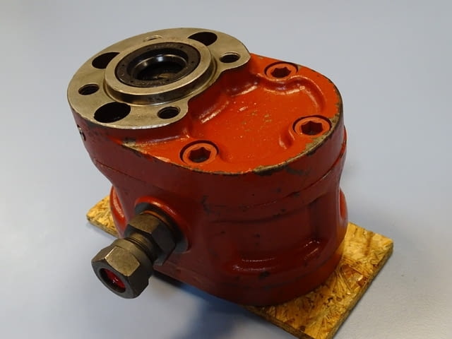 Хидравлична зъбна помпа TOS JHZJ 16/79 hydraulic pump, city of Plovdiv | Industrial Equipment - снимка 1