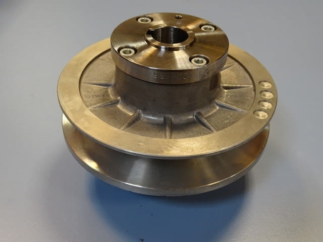 Вариаторна шайба Lenze 11-213.13-920 variable speed pulley 20H7 Ф130/Ф20 - снимка 4