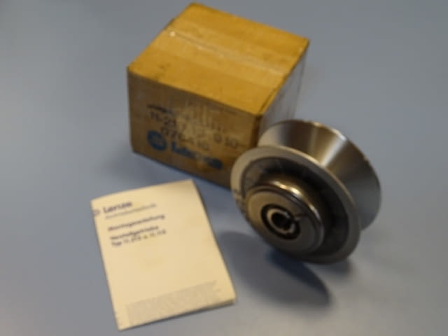 Вариаторна шайба Lenze 11-213.13-910 variable speed pulley 20H7 Ф130/Ф20 - снимка 1