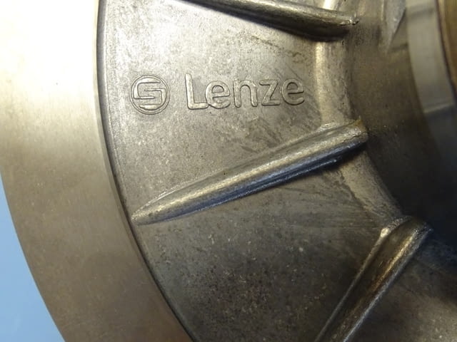 Вариаторна шайба Lenze 11-213.20-920 variable speed pulley 28H7 Ф205/Ф28 - снимка 7