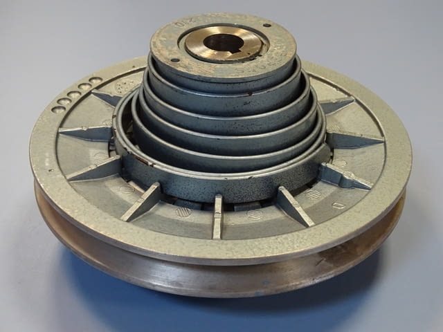 Вариаторна шайба Berges 210 double variable speed pulley Ф220/Ф22 - снимка 1