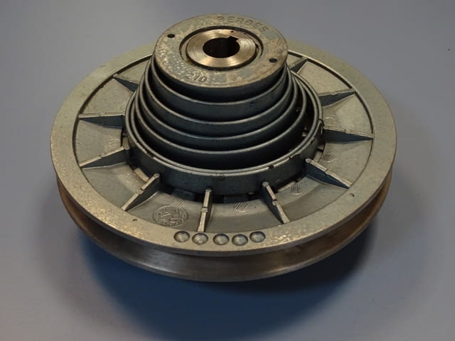 Вариаторна шайба Berges 210 double variable speed pulley Ф220/Ф22 - снимка 12