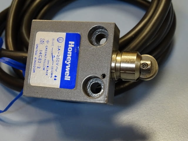 Краен изключвател Honeywell 14CE2-2 limit switch 5A 250VAC, град Пловдив | Промишлено Оборудване - снимка 4