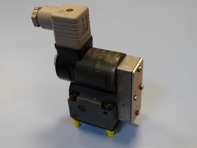 Хидравличен разпределител Rexroth 3SE6C20/315G24NZ4P Directional seat valve - снимка 2