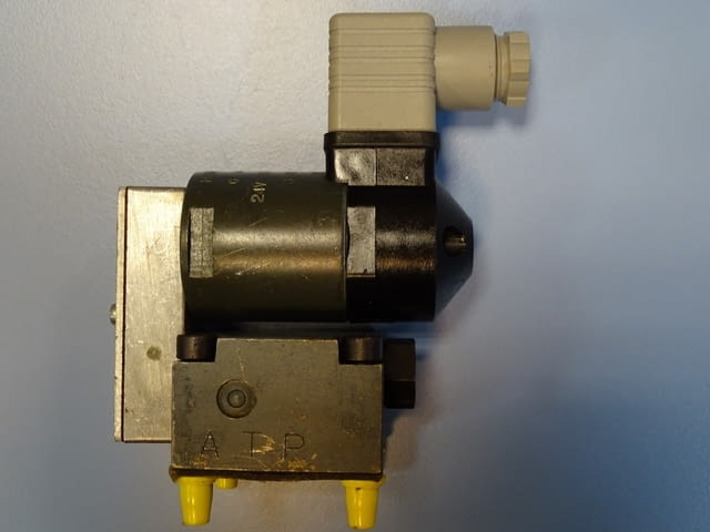 Хидравличен разпределител Rexroth 3SE6C20/315G24NZ4P Directional seat valve - снимка 4