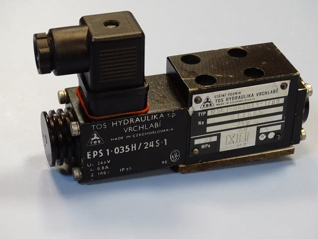 Хидравличен разпределител TOS RSE 1-042R11-1700 24VDC solenoid hidraulic valve - снимка 1