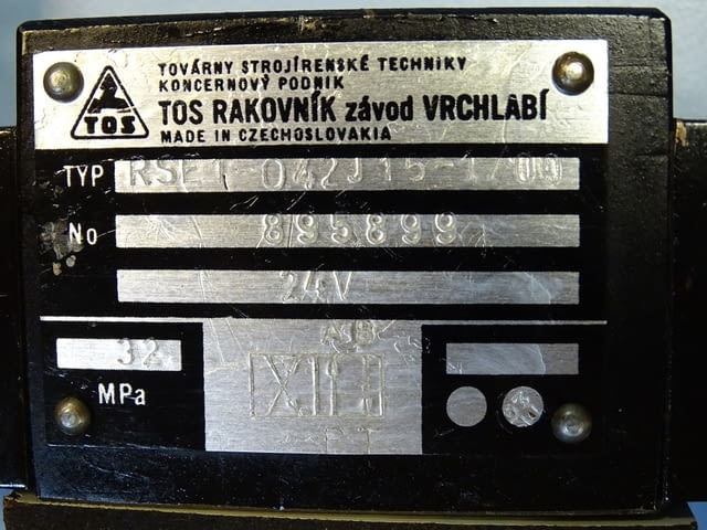 Хидравличен разпределител TOS RSE 1-042J15-1700 24VDC solenoid hidraulic valve - снимка 3