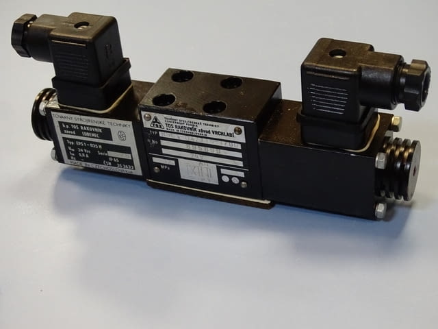 Хидравличен разпределител TOS RSE 1-042J15-1700 24VDC solenoid hidraulic valve - снимка 6