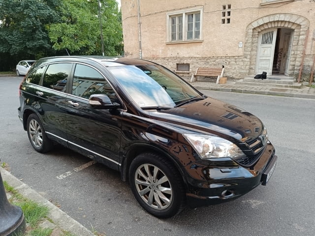 Honda CR-V 2.2 Autom.Navi фейс 198000 km, Automatic stability control, ABS, Electronic Brake-force Program, Tire pressure control, Park distance control, Anti-skidding Assistant, Adaptive Cruise Control, 4/5 Doors, LED headlights, Xenon headlights, Alloy wheels, Panorama sunroof, Towing rod, Halogen lights, Leather salon, Leather steering wheel, Alarm system, Immobilizer, Central locking, Black - city of Smolyan | Cars & SUV - снимка 2