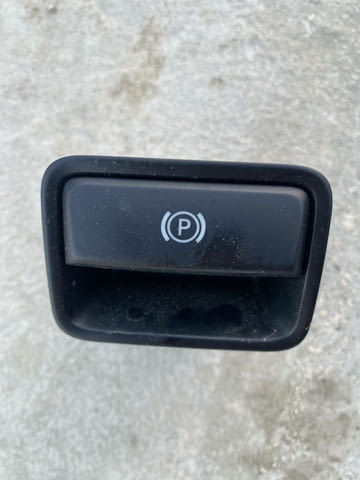 Ключ, бутон за ръчна спирачка A2469050451 от Mercedes GLA X156 2016 г. в автоморга Delev Motors, меж