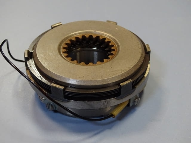 Електромагнитен съединител ZF EK1B Electromagnetic multi-plate clutch 24VDC - снимка 6