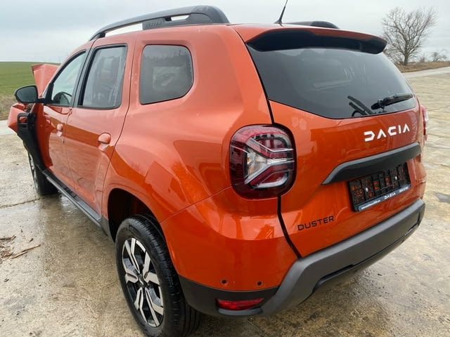 Dacia Duster 1.0 Tce 100 HMMT, 6 ск., двигател H4D480, 2023 г., 4000 км., euro 6D, Дачия Дъстър 1.0T - снимка 5