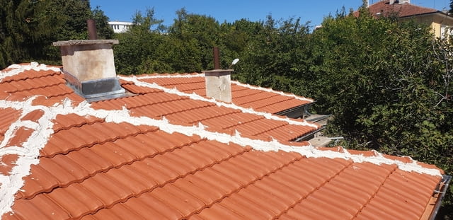 Битумна хидроизолация на покриви , претърсване на покрива, капаци , керемиди, подмяна на улуци и тн