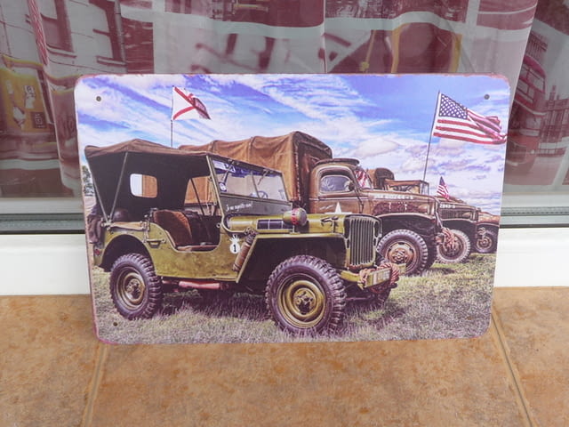 Метална табела кола военен джип камион знаме война войници, city of Radomir - снимка 1