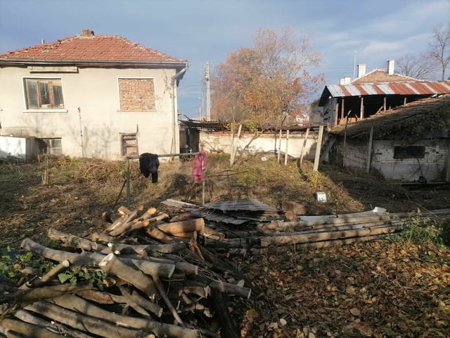 Къща в село Радилово ТОП Място ТОП ИМОТ 2-floor, Brick, 114 m2 - village Radilovo | Houses & Villas - снимка 2