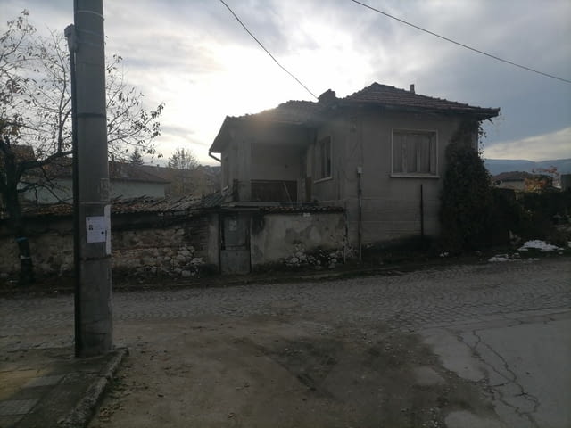 Къща в село Радилово ТОП Място ТОП ИМОТ 2-floor, Brick, 114 m2 - village Radilovo | Houses & Villas - снимка 3