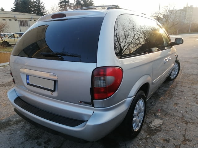 Crysler- Grand Voyajer- 2.8 CRD 150 Ks. 2008g.- Avtomatik - kojen salon - pulen El. paket - снимка 2