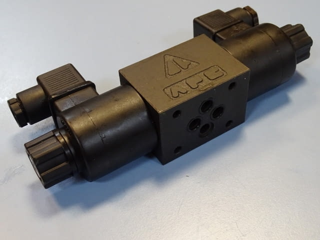 Хидравличен разпределител WINMAN DFA-02-3C2-D24-35C-3L directional valve 24VDC - снимка 5