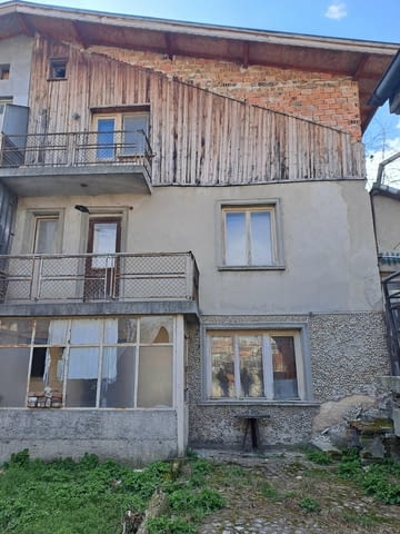 Продавам имот Тухла, 54 м2, С гараж - град Сливница | Къщи / Вили - снимка 1