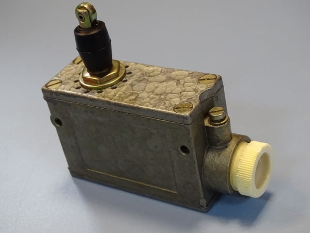 Краен изключвател DDR VEB RTF Robotron BF1.E1/1 Limit Switch 10A 220V - снимка 5