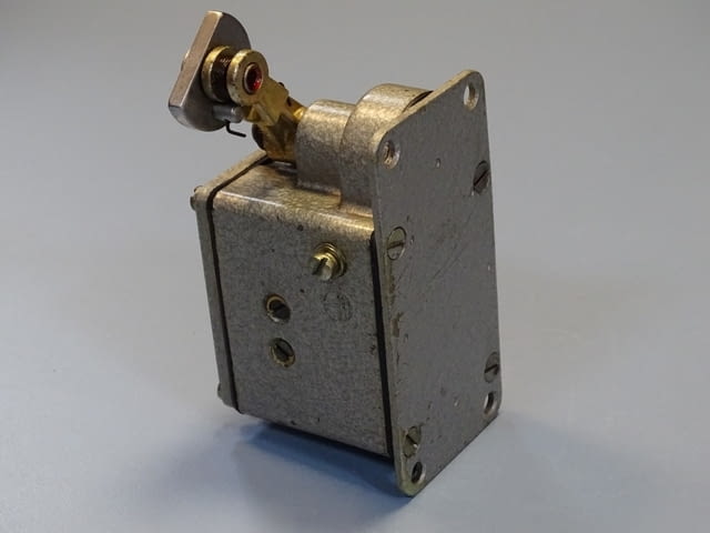 Краен изключвател ВК 300 АЭ2 6A/380VАС рамо с една ролка, град Пловдив | Промишлено Оборудване - снимка 3