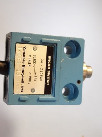 Краен изключвател Yamatake Honeywell 14CE1-3J limit switch 3A 250VAC - снимка 2