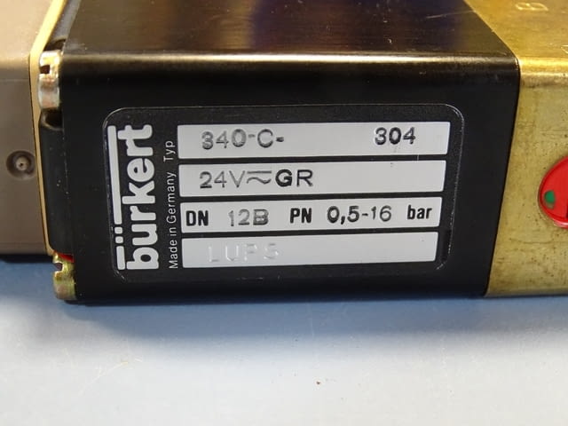 Магнет вентил 3-пътен Burkert 340-C-304 3/2 way solenoid valve 24VDC 16Bar - снимка 4