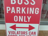 Метална табела надпис паркинг само босове началници директор шеф бос офис