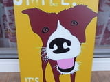Метална табела куче Усмихни се заразно е усмивка смях забава добро настроение