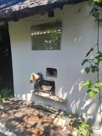 Продаваме къща в село Гълъбово двуетажна къща от 87кв.м. за ремонт с два санитарни възела на първи и - снимка 3