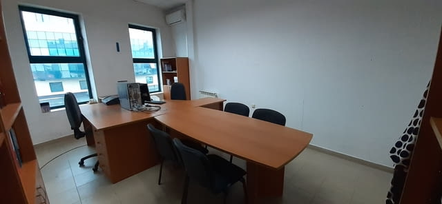 Оборудван офис за продажба в Хасково 21 m2, Water, Air Conditioning, In Regulation, Electricity - city of Haskovo | Offices - снимка 2