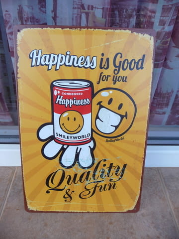 Метална табела надпис послание усмивка емотикон щастие кутия