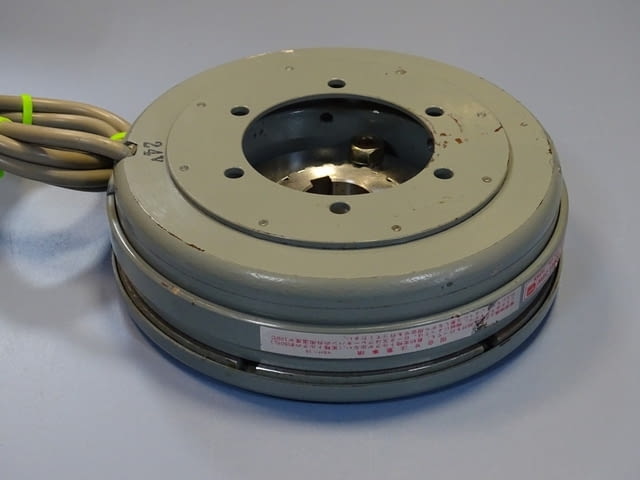 Електромагнитна спирачка Shinco Electric RF 825 Electromagnetic Brake 24V 25W - снимка 1