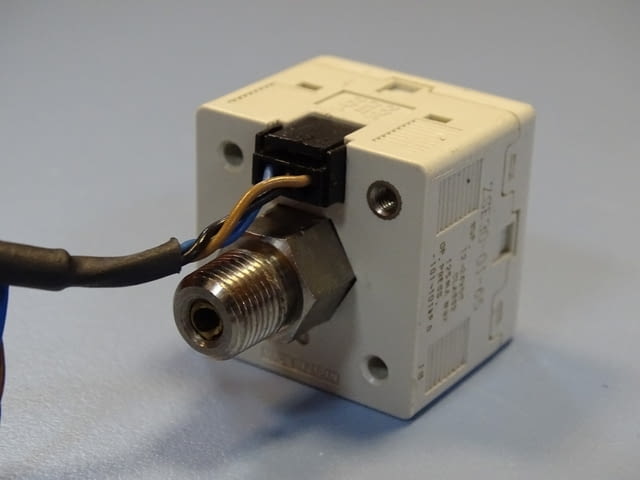 Пресостат дигитален SMC ZSE30-01-65 Vacuum Switch 12-24VDC, град Пловдив | Промишлено Оборудване - снимка 3