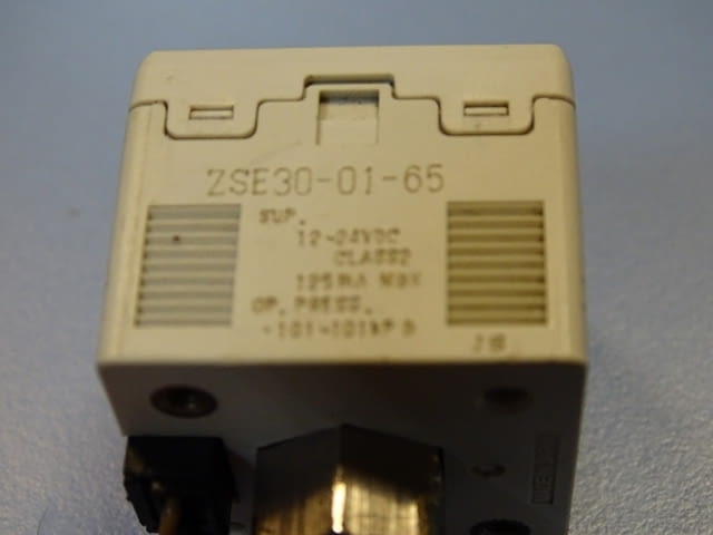 Пресостат дигитален SMC ZSE30-01-65 Vacuum Switch 12-24VDC, град Пловдив | Промишлено Оборудване - снимка 4