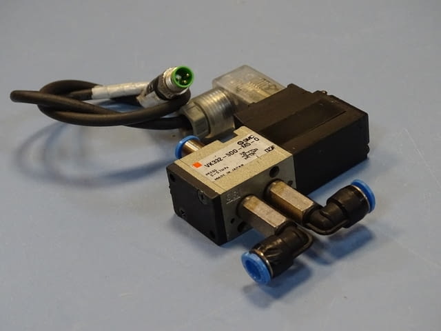 Пневматичен разпределител SMC VK 332-500-M5-0 solenoid valve 24VDC - снимка 1