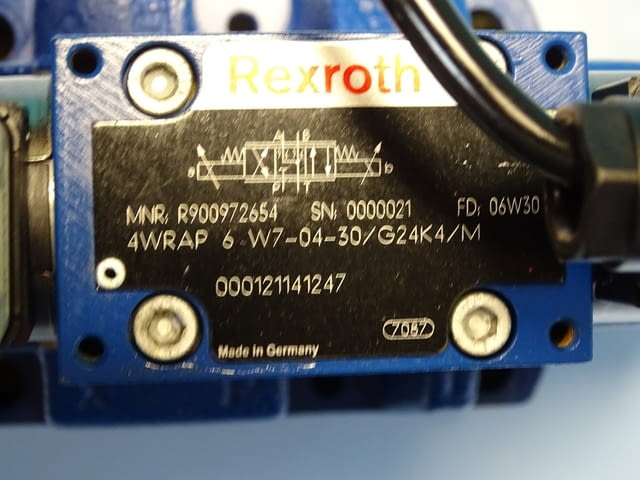 Хидравличен разпределител Rexroth 4WRKE 16 E200L-32/6EG24ETK31/A1D3M Control Valve - снимка 3