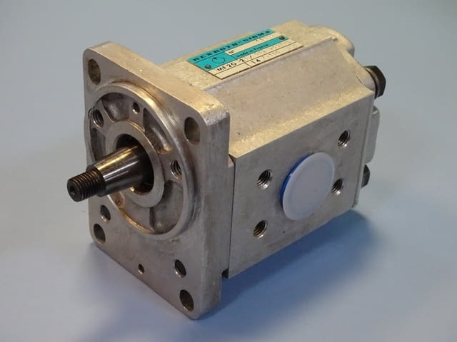 Хидромотор Rexroth-Sigma 1MF2G 321/032 WC07MS Hydraulic Gear Motor - снимка 2