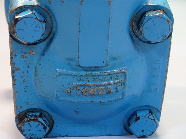 Хидравлична помпа Vickers V210 9W 1A12S214 Hydraulic vane pump - снимка 3