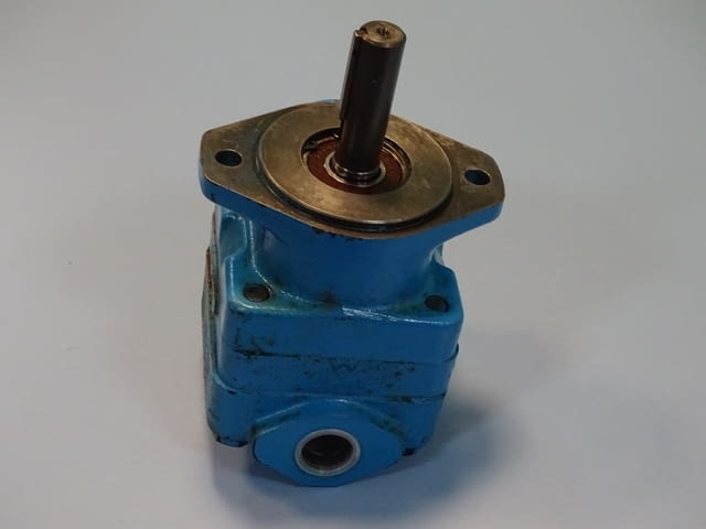 Хидравлична помпа Vickers V210 9W 1A12S214 Hydraulic vane pump - снимка 9