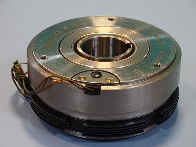 Съединител електромагнитен ETM-104 electromagnetic multi-plate clutch 24VDC