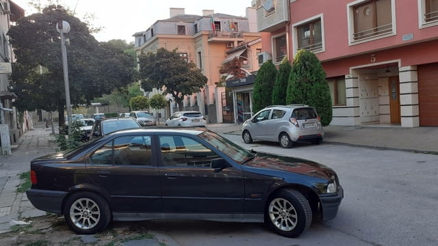 БМВ 316 бензин BMW, Gasoline, Manual - city of Plovdiv | Cars & SUV - снимка 3